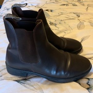 Brogini booties.